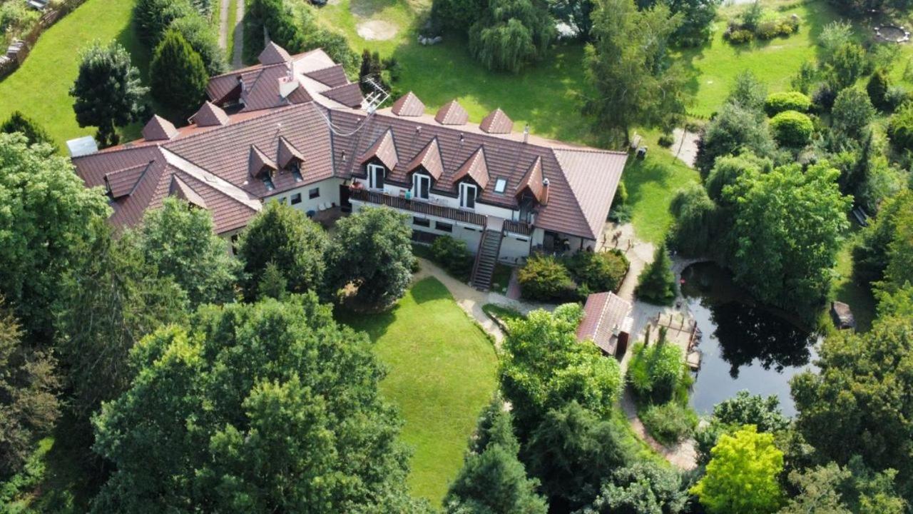 Ivanek Guest House Zvikovske Podhradi Exterior photo