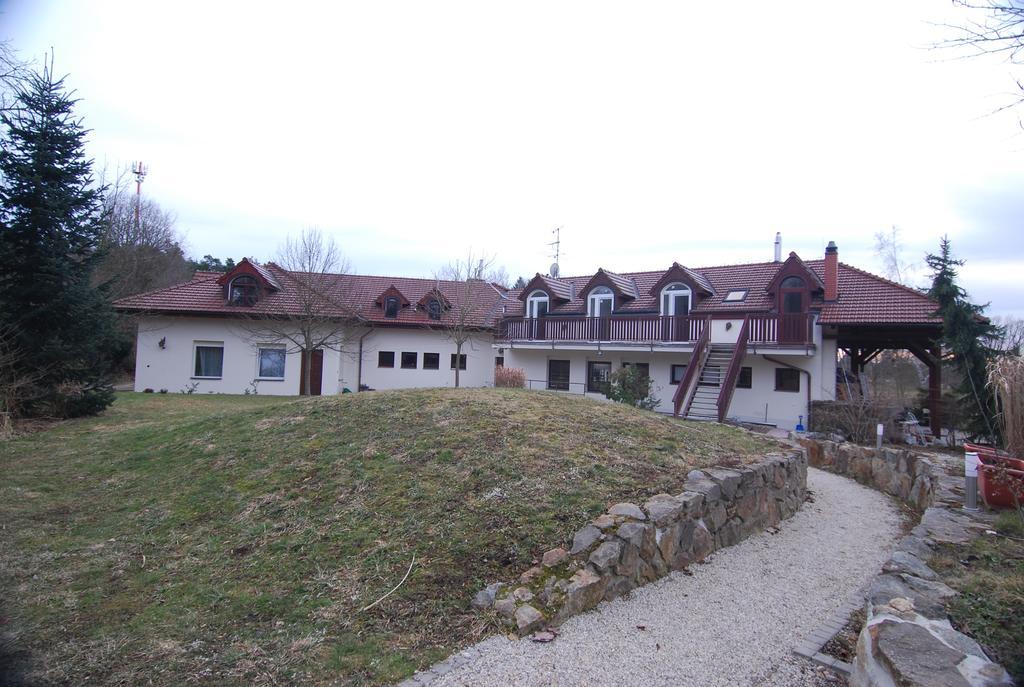 Ivanek Guest House Zvikovske Podhradi Exterior photo