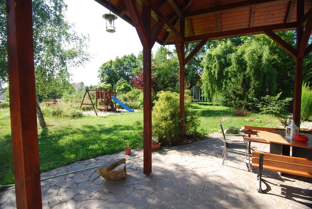 Ivanek Guest House Zvikovske Podhradi Exterior photo